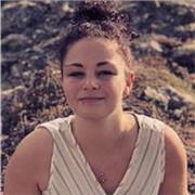 Bonjour ! J'aimerais partager mes connaissances en guitare (et musique en général) auprès de personnes (peu importe l'âge) qui souhaiteraient apprendre. N'hésitez pas à me contacter pour tout echange